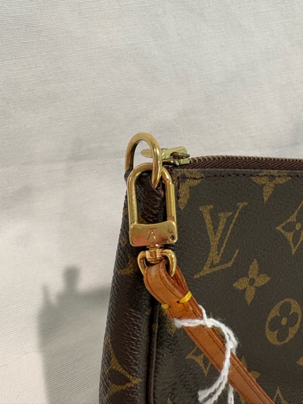 Authentic Louis Vuitton Pochette Accessoires Monogram wristlet w/ Certificate - Picture 7 of 12